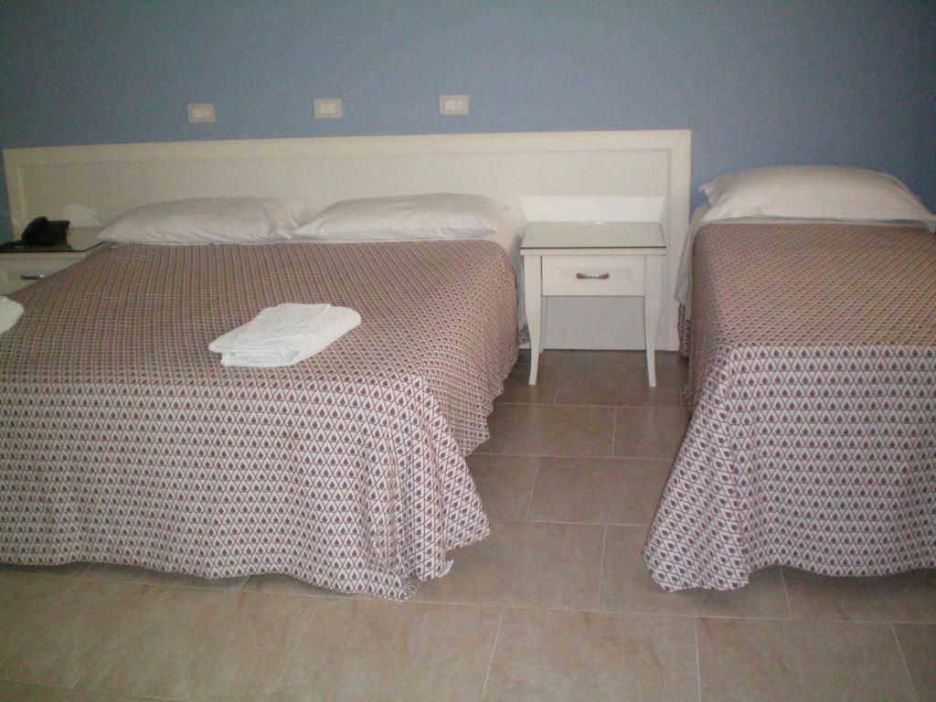 Hotel Zio Cataldo コラート 部屋 写真